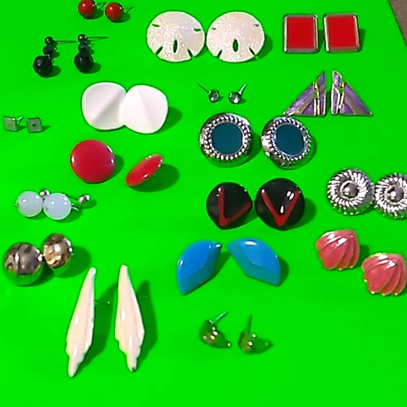 unmarked Jewelry - 18 Pairs Vintage Earrings